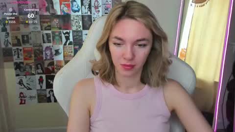 Molly online show from September 20, 2025, 2:01 am