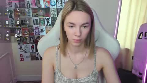 Molly online show from September 27, 2025, 1:10 am