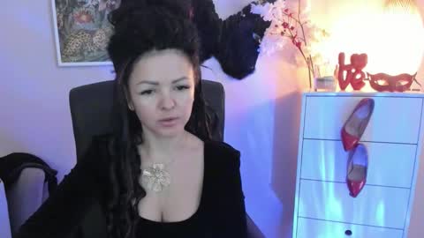 Molly online show from February 9, 2026, 7:45 am