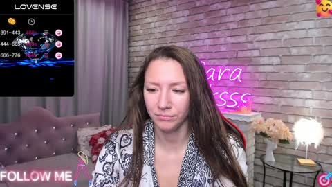 hi im Molly heregreat boobs big heart  warm pussy  online show from February 4, 2025, 12:51 am