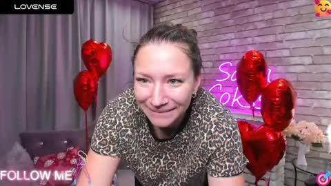 hi im Molly heregreat boobs big heart  warm pussy  online show from February 16, 2025, 1:03 am