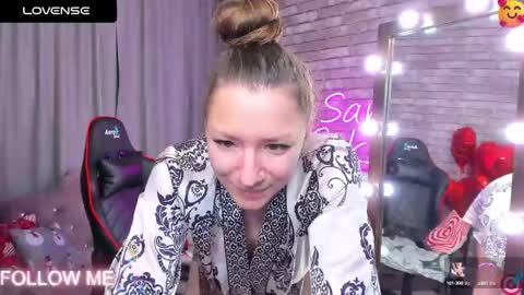 hi im Molly heregreat boobs big heart  warm pussy  online show from March 1, 2025, 1:00 am