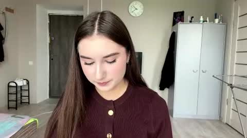 Molly online show from June 14, 2026, 9:11 am