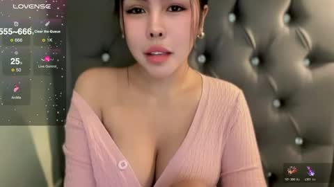 Snapshot of mollysky_smith chatting on October 28, 2025, 4:27 am molly online show from October 28, 2025, 4:27 am