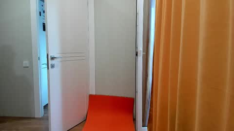 AngelMomm online show from September 18, 2025, 12:18 pm