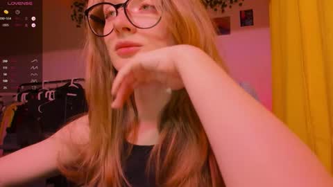 mollytucker online show from November 30, 2025, 4:55 pm