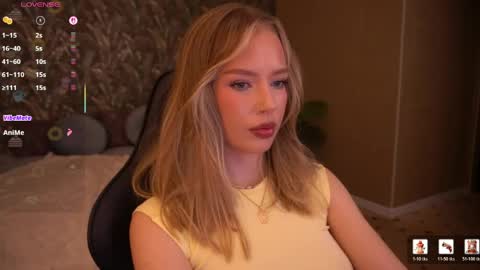 mollyymayy online show from May 23, 2026, 4:44 pm