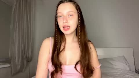 Snapshot of moltenpeach chatting on May 23, 2026, 4:00 pm Hermina online show from May 23, 2026, 4:00 pm
