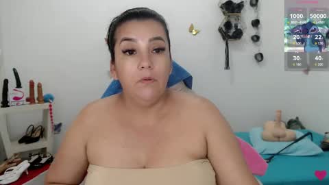Snapshot of mom_17 chatting on April 10, 2026, 8:24 pm Celeste online show from April 10, 2026, 8:24 pm