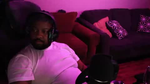 momcheated0npapa online show from June 15, 2026, 4:04 am