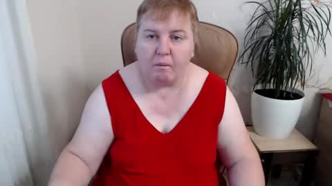 Snapshot of mommy99x chatting on December 27, 2024, 10:45 am Mommy99X online show from December 27, 2024, 10:45 am