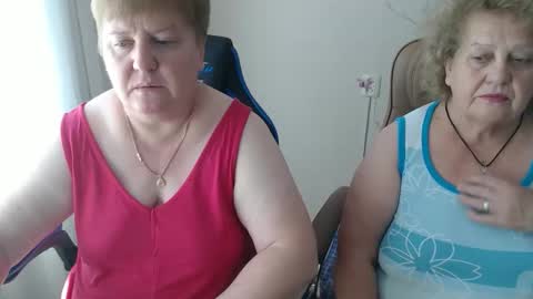 Snapshot of mommy99x chatting on September 22, 2025, 11:12 am Mommy99X online show from September 22, 2025, 11:12 am