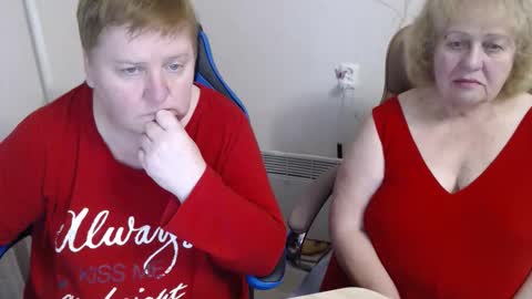 Snapshot of mommy99x chatting on December 1, 2025, 4:23 pm Mommy99X online show from December 1, 2025, 4:23 pm