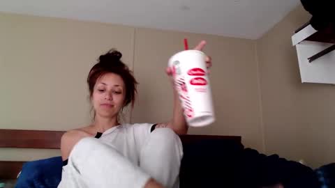 mommyswett online show from November 10, 2025, 9:14 pm