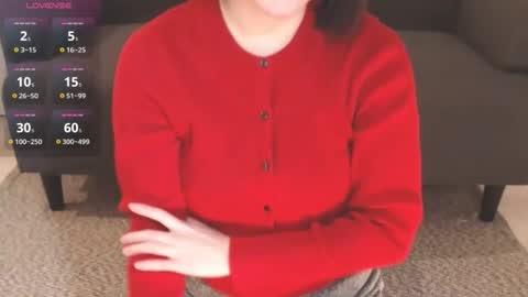 Momo online show from November 28, 2025, 11:51 pm