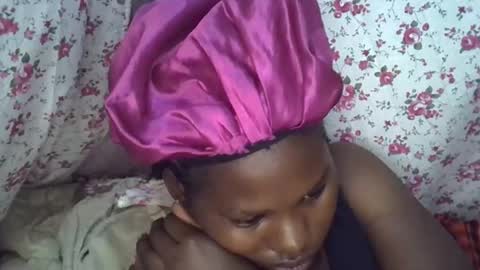 momsdoll online show from February 8, 2026, 7:12 am