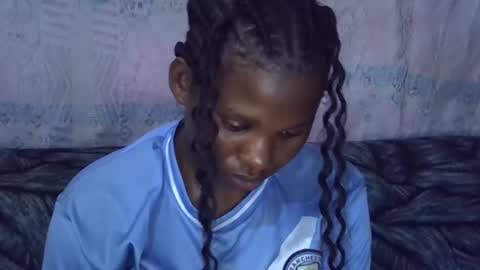 momsdoll online show from February 20, 2026, 7:10 am