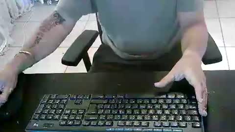 Snapshot of mon_za chatting on March 3, 2025, 8:27 am mon_za online show from March 3, 2025, 8:27 am