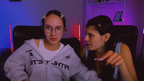 Mona  online show from November 25, 2025, 11:27 pm