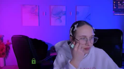 Mona  online show from February 27, 2026, 8:31 pm