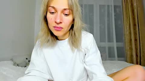Snapshot of mona_cruz chatting on February 22, 2025, 8:20 pm Mona online show from February 22, 2025, 8:20 pm