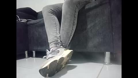 monalia17 online show from February 1, 2026, 3:27 am