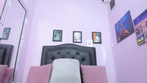 paola online show from March 10, 2026, 1:27 pm