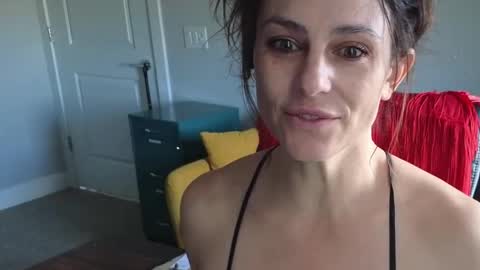 Mona online show from March 17, 2026, 3:48 pm