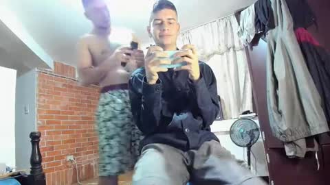 Snapshot of monarquia_ chatting on December 7, 2024, 1:25 am nicolas online show from December 7, 2024, 1:25 am