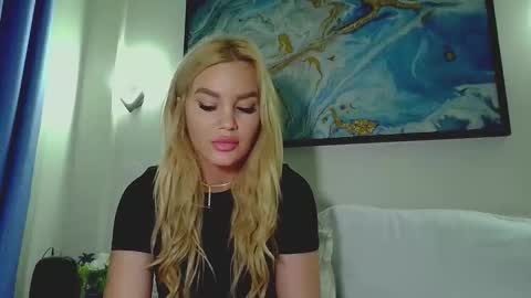 Monica online show from October 12, 2025, 4:11 am