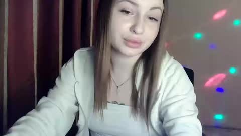 monica_211 online show from February 1, 2025, 5:37 pm