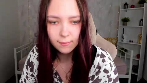 Monica online show from April 18, 2026, 5:44 am