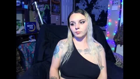 Monica online show from December 17, 2024, 6:53 pm