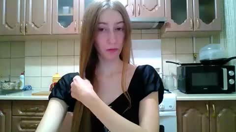 Monica online show from November 13, 2025, 10:08 pm