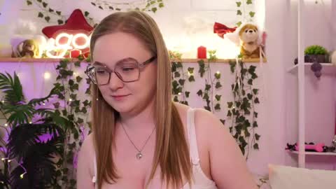 Snapshot of monicaasis chatting on April 23, 2026, 6:21 pm monicaasis online show from April 23, 2026, 6:21 pm