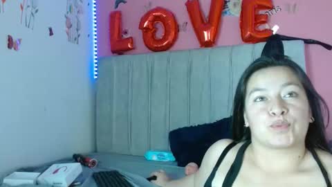 monickhot303av online show from February 26, 2025, 8:04 am