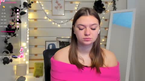 Snapshot of monika_youu chatting on March 10, 2026, 7:13 am Monika online show from March 10, 2026, 7:13 am