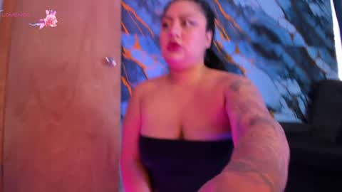 monikk__harrison online show from May 20, 2026, 12:44 pm