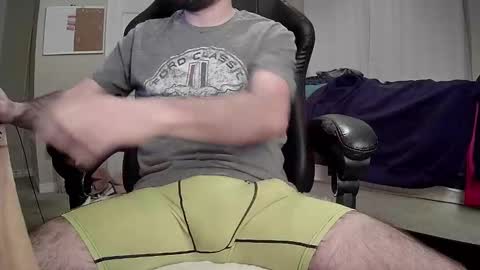 monkey_4u online show from October 13, 2025, 12:32 am