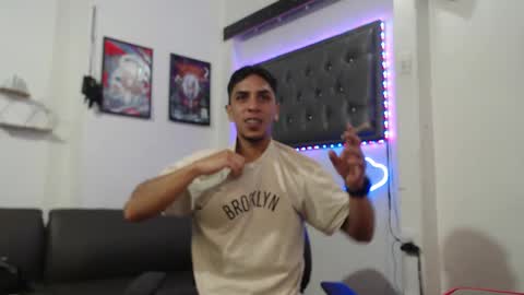 Snapshot of monkey_uchiha77 chatting on January 17, 2025, 12:52 pm simon dice online show from January 17, 2025, 12:52 pm