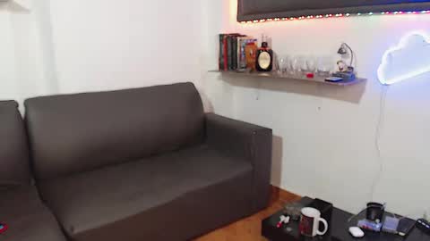 Snapshot of monkey_uchiha77 chatting on February 11, 2025, 8:10 pm simon dice online show from February 11, 2025, 8:10 pm