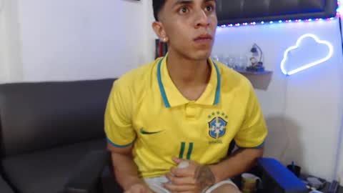 Snapshot of monkey_uchiha77 chatting on February 27, 2025, 9:43 am simon dice online show from February 27, 2025, 9:43 am