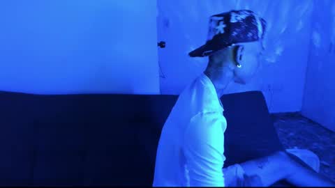 Snapshot of monkeyd_66 chatting on December 13, 2024, 6:10 am monkeyd_66 online show from December 13, 2024, 6:10 am