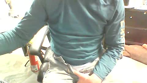 Snapshot of monkeypants04 chatting on July 6, 2026, 3:25 pm monkeypants04 online show from July 6, 2026, 3:25 pm