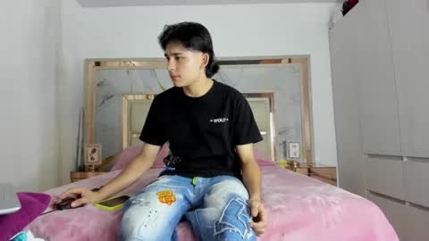 monky_0002 online show from March 15, 2026, 1:33 am