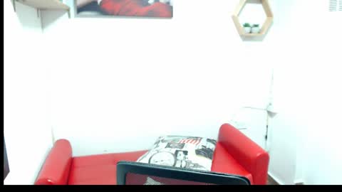 monserrat_diva online show from May 25, 2026, 6:36 pm