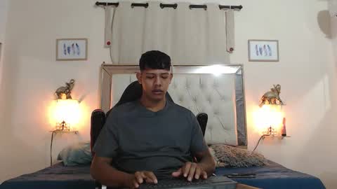 Snapshot of monsoon_the_best chatting on September 9, 2025, 2:44 am monsoon_the_best online show from September 9, 2025, 2:44 am