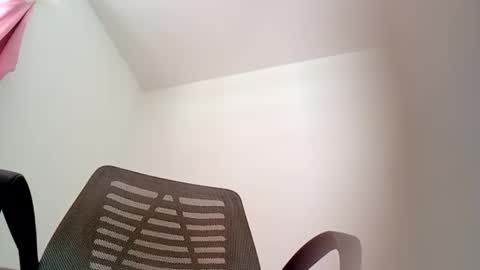 monster_affair online show from July 6, 2026, 5:48 pm
