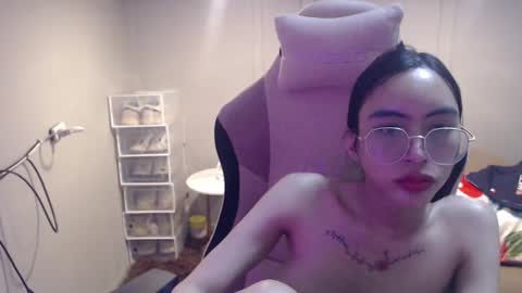 Snapshot of monstercockselfsuck chatting on February 4, 2025, 11:16 am ELYSE A SIMPLE GIRL online show from February 4, 2025, 11:16 am