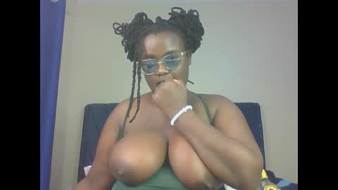 Snapshot of montel22 chatting on December 6, 2024, 3:30 am montel22 online show from December 6, 2024, 3:30 am